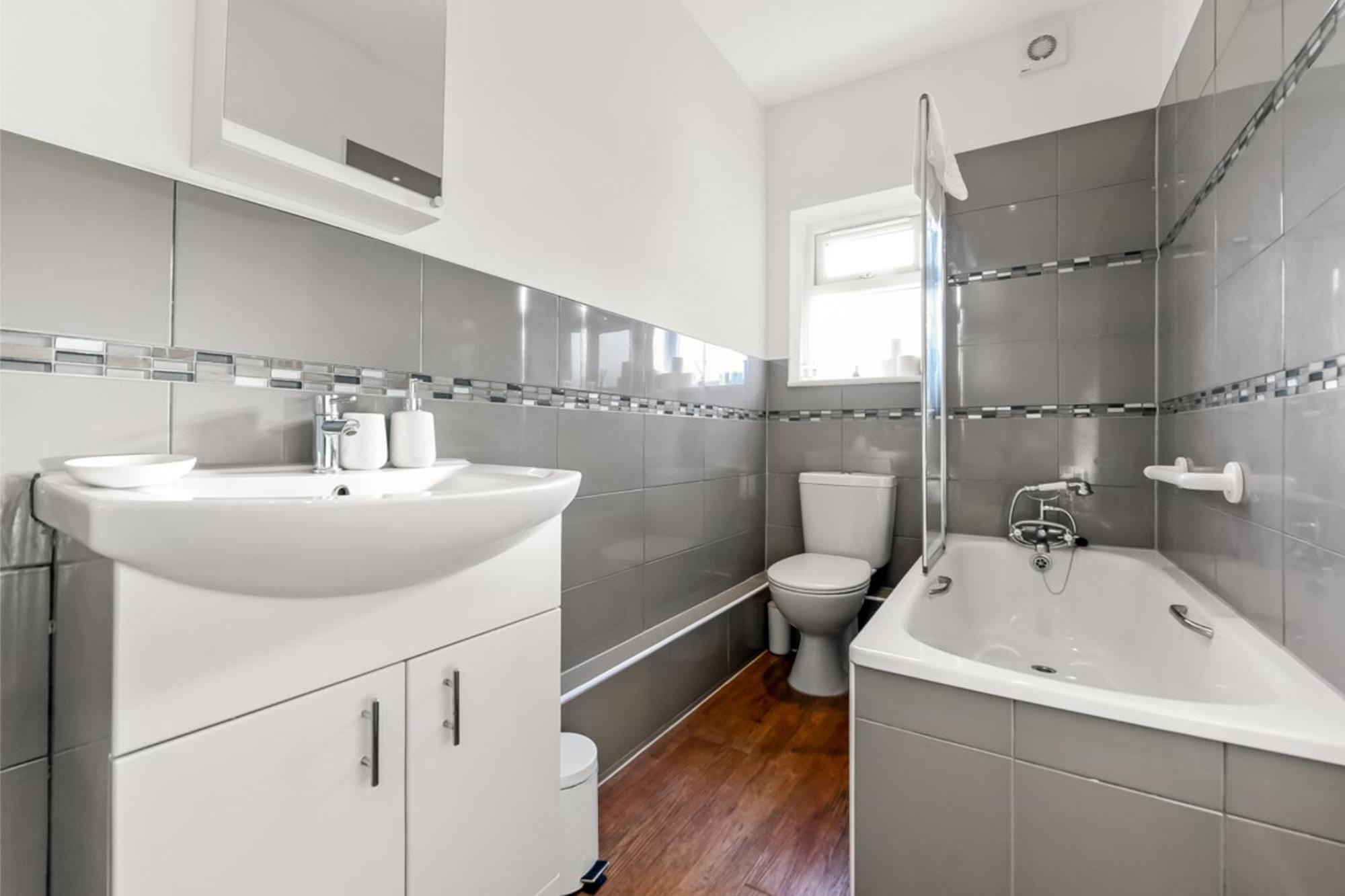Modern And Hearty House Apartment Enfield Ngoại thất bức ảnh