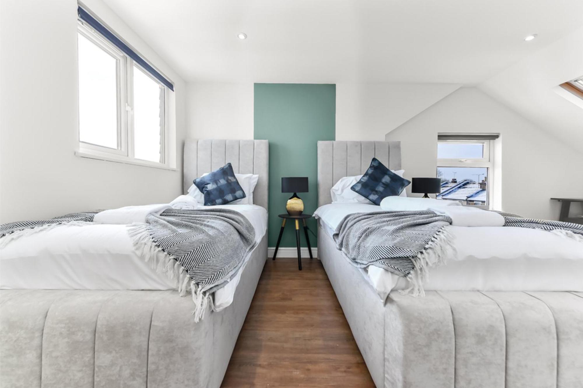 Modern And Hearty House Apartment Enfield Ngoại thất bức ảnh
